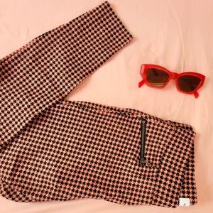 Pink Houndstooth pattern Old Navy pants thick material